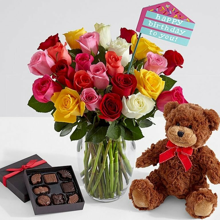 Hình hình ảnh lọ hoa, gấu bông và chocolate mừng sinh nhật bạ gái thân