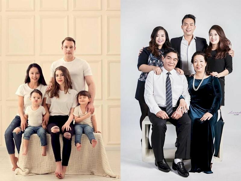 Cách tạo dáng chụp ảnh gia đình 5 người kiểu truyền thống với kiểu cả nhà cùng ngồi trên ghế còn bố đứng hoặc bố mẹ cùng ngồi trên ghế và 3 đứa con thì đứng sau lưng.