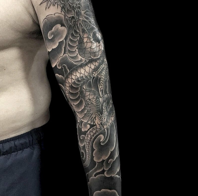 Bật mí ý nghĩa đặc biệt của hình xăm rồng ở bắp tay  Tattoo Gà
