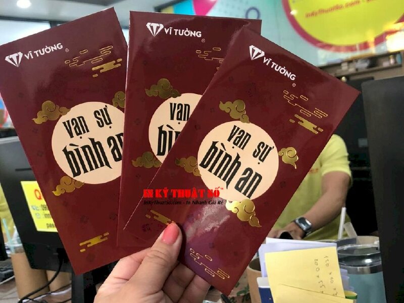In bao lì xì ép kim nhũ vàng 8cm x 16.5cm x nắp 2cm - In Kỹ Thuật Số Since 2006 - Ảnh: 2