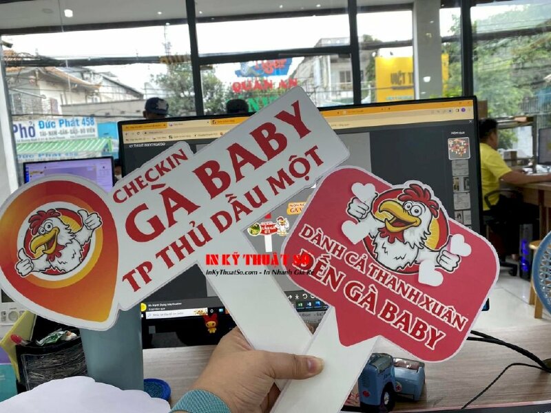 In Hashtag khai trương hồng phát, hashtag cầm tay khai trương - In Kỹ Thuật Số Since 2006 - Ảnh: 2