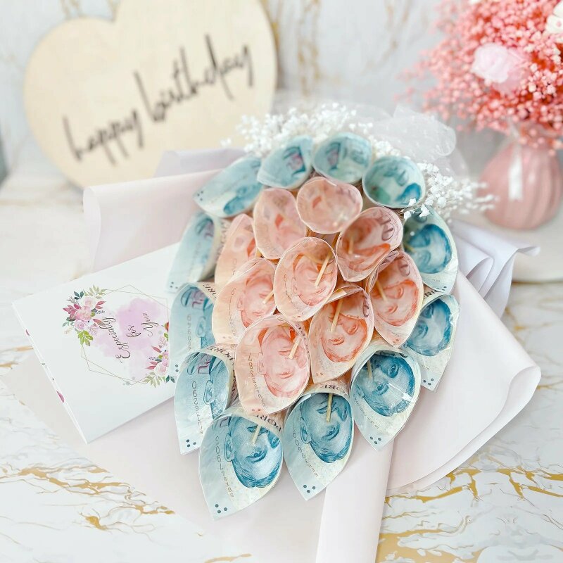 Hình ảnh bó hoa tiền đẹp gửi tặng sinh nhật bạn bè