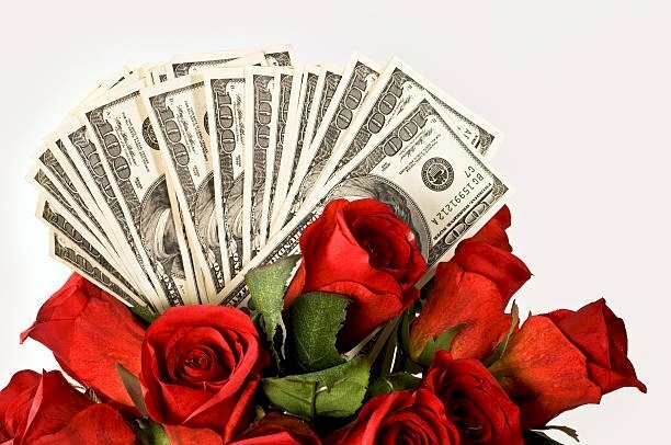 9 mẫu hoa sinh nhật bằng tiền đẹp ấn tượng nhất