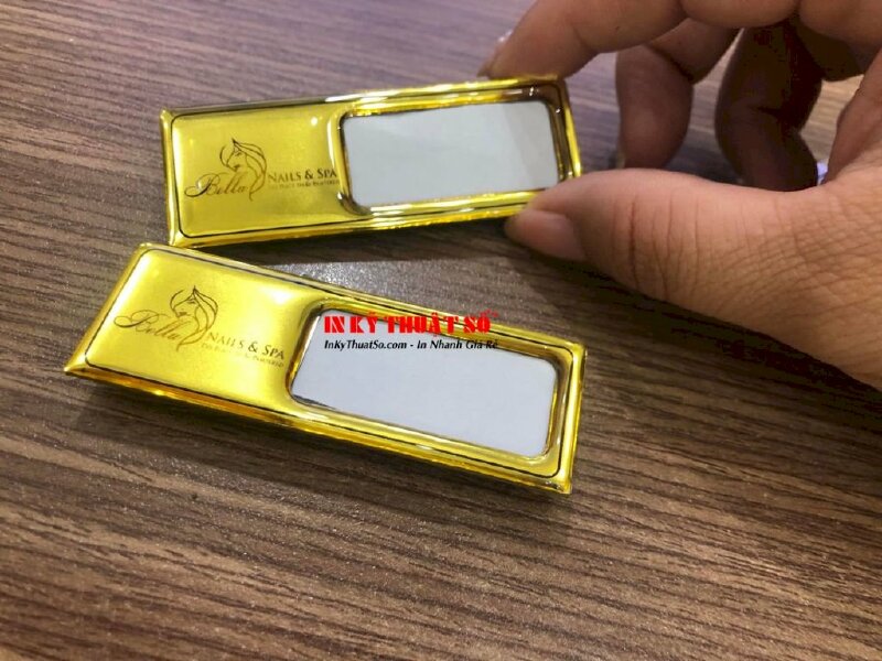 In bảng tên đỗ keo gắn nam châm Nails & Spa, 2cm x 7cm, khe nhét tên - In Kỹ Thuật Số Since 2006 - Ảnh: 3