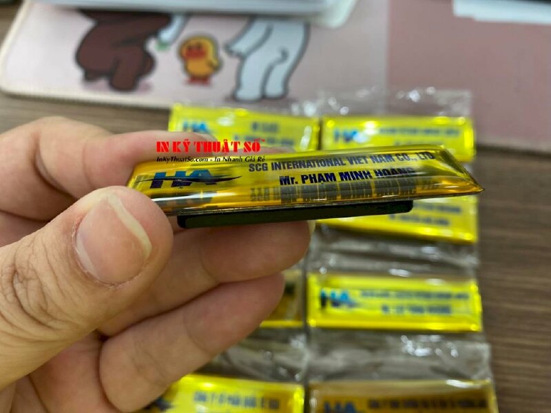 In bảng tên nhựa đổ keo nam châm - In Kỹ Thuật Số Since 2006 - Ảnh: 2