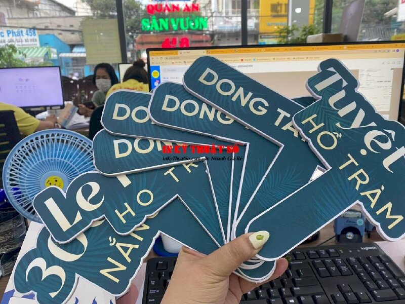 In Hashtag cầm tay sự kiện Team building, in PP formax cắt CNC theo file - In Kỹ Thuật Số Since 2006 - Ảnh: 5