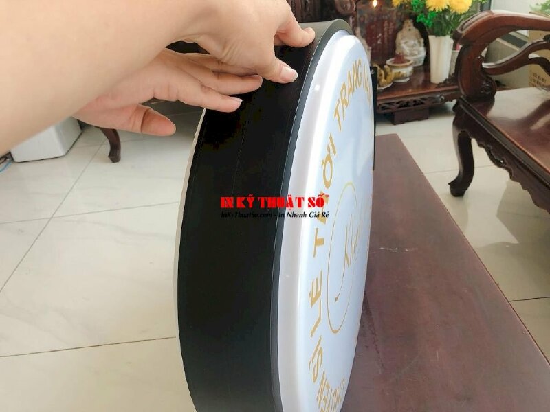 Hộp đèn Mica dán Decal tròn hút nổi - In Kỹ Thuật Số Since 2006 - Ảnh: 2