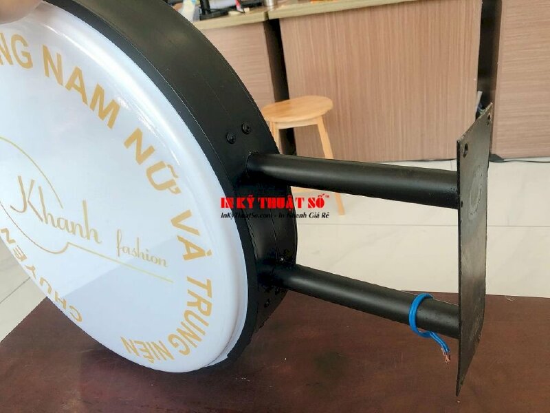 Hộp đèn Mica dán Decal tròn hút nổi - In Kỹ Thuật Số Since 2006 - Ảnh: 3