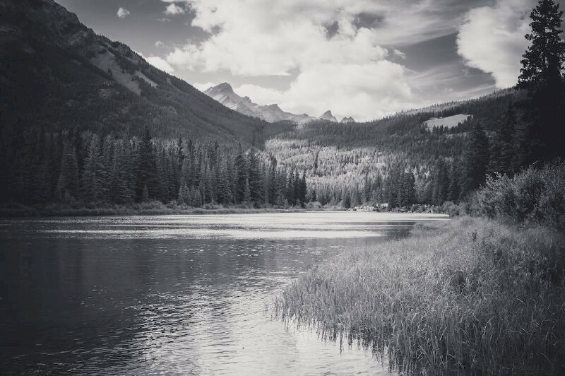 Ảnh phong cảnh sông núi trắng đen đẹp nhất