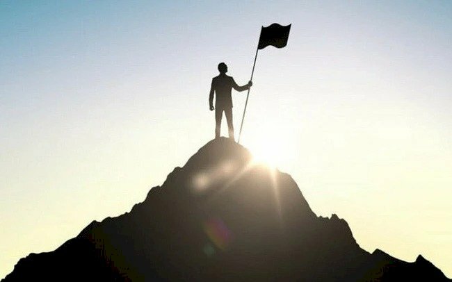 Hình nền thành công trong cuộc sống khi đạt được kết quả tốt đẹp