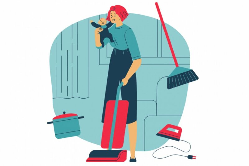 Hình ảnh mẹ làm tất cả các việc nhà từ chăm con đến dọn dẹp nhà cửa