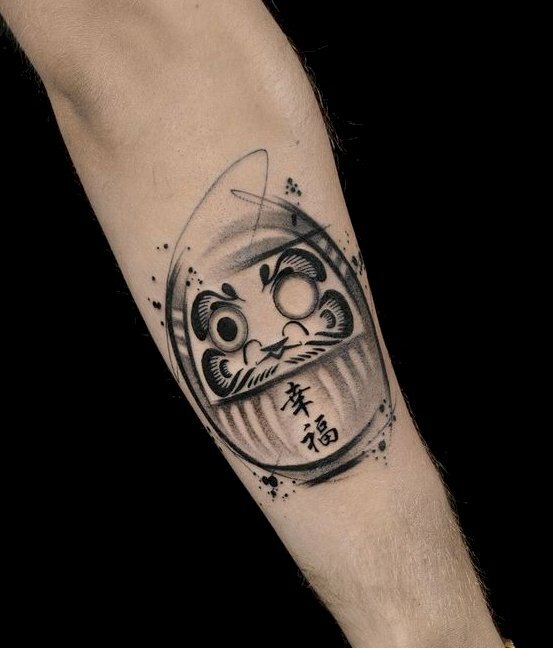 Hình xăm Daruma hạnh phúc dựa theo niềm tin của văn hóa Phù Tang