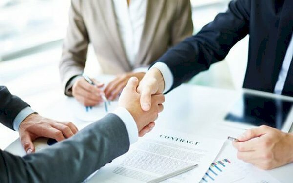 Hình ảnh hợp tác thành công, ký kết hợp đồng, bắt tay hợp tác
