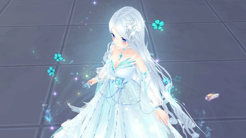 Anime nữ tóc trắng mắt xanh đẹp huyền ảo lung linh