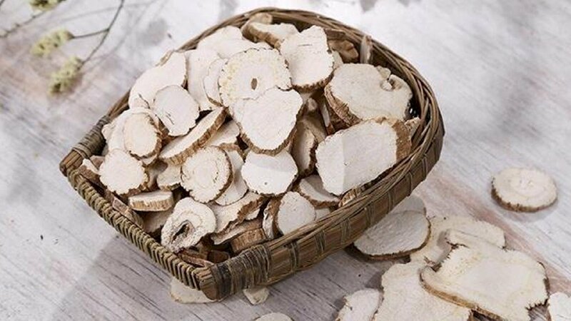 Hình ảnh bạch chỉ khô thái lát, một vị thuốc quý từ thiên nhiên