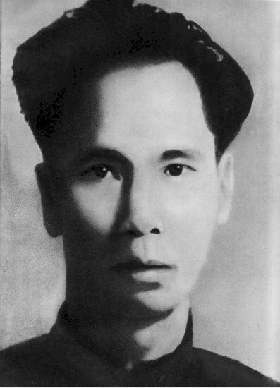 Hình ảnh chân dung Bác thời trẻ khi về Quảng Châu tham gia cách mạng Trung Quốc, đồng thời lo xây dựng phong trào cách mạng Việt Nam và Đông Dương