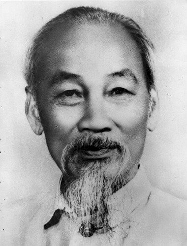 Hình ảnh trắng đen chân dung Bác đẹp, giản dị