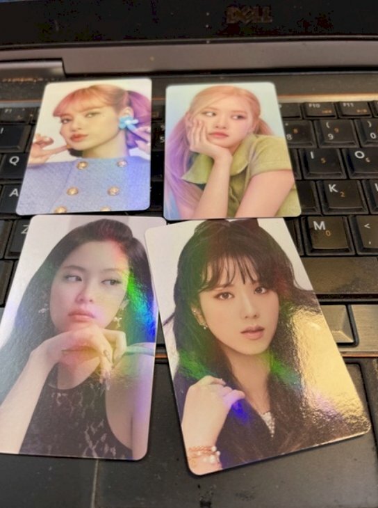 In ảnh các thành viên Blackpink