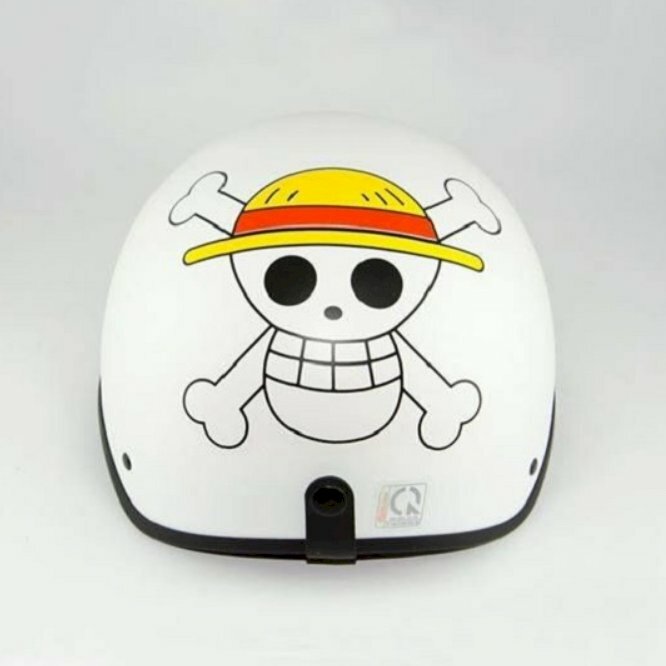 Nón bảo hiểm in biểu tượng hải tặc rơm