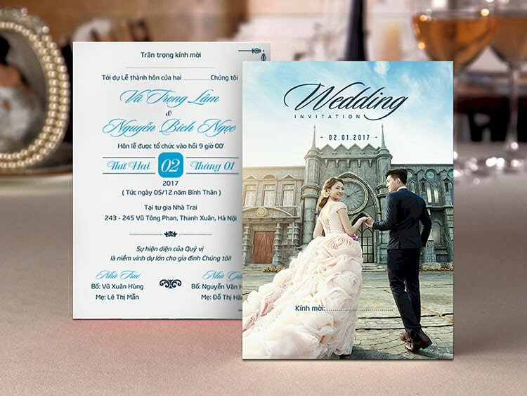 Thiệp cưới có in hình cô dâu chú rể