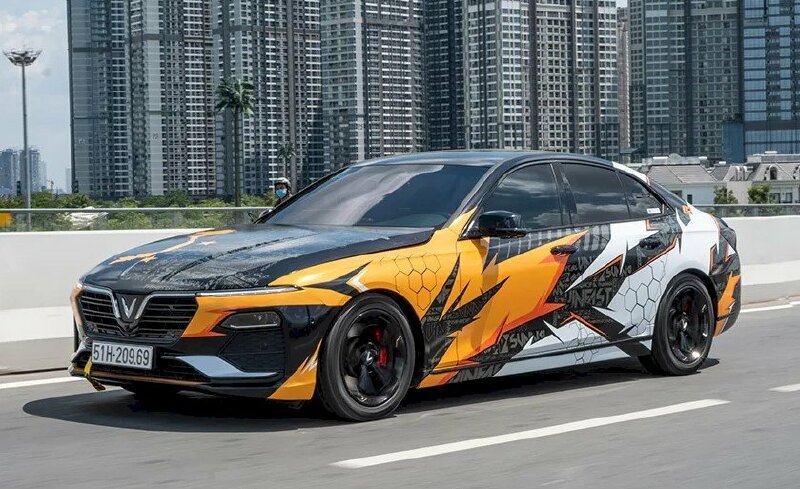 in hình dán sườn xe ô tô