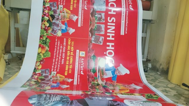 in poster dán kính