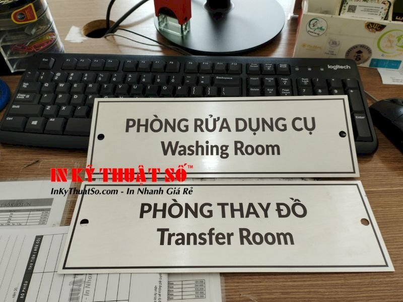 Biển tên phòng in UV tấm nhôm xước