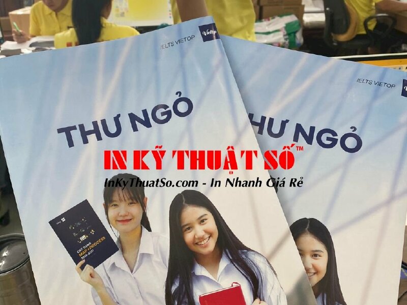 In brochure gấp 3 gia công cấn 2 đường