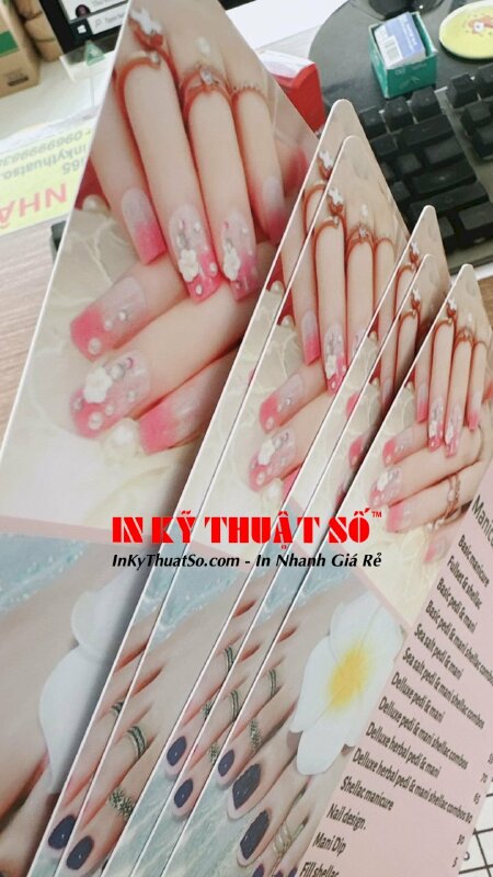 Menu nhựa mỏng cao cấp tiệm Nail & Spa