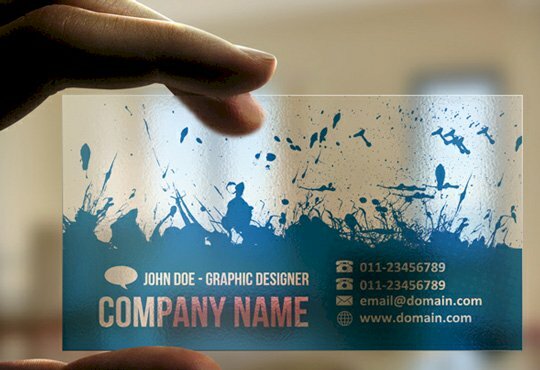 Mẫu name card trong suốt ngang rất được chuộng sử dụng vì chất liệu trong suốt tạo thiết kế mới lạ
