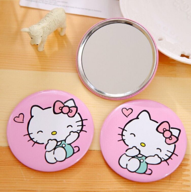 Gương cầm tay in hình mèo Kitty