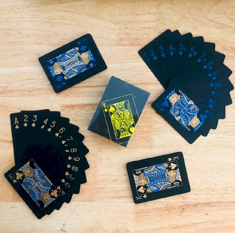 Bộ bài Tây Pocker đen huyền bí