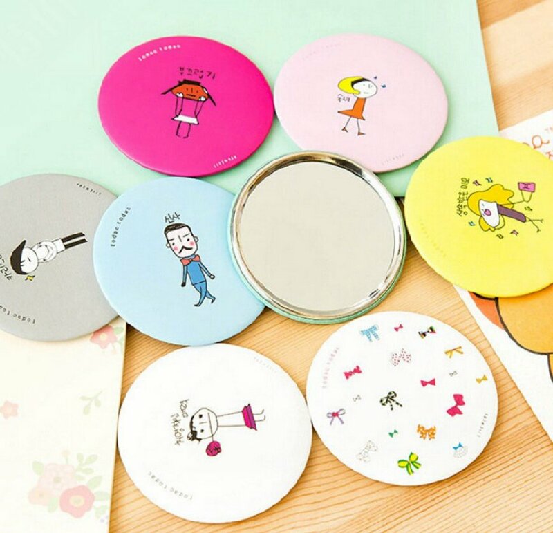 Gương cầm tay in hình