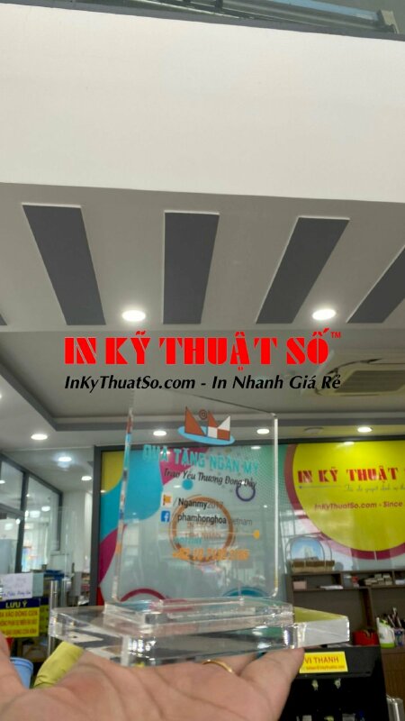 In standee mica theo yêu cầu - In Kỹ Thuật Số Since 2006