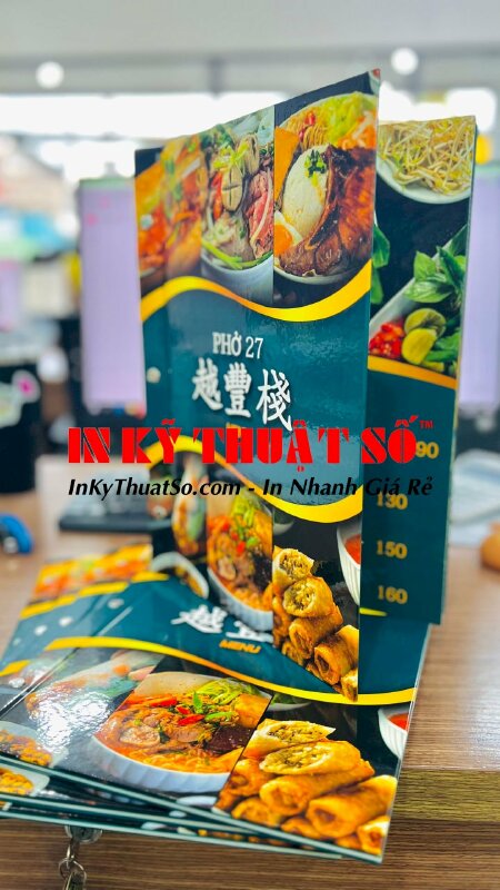 Quyển thực đơn, menu nhà hàng, quán ăn với hình thức in song ngữ Việt - Trung