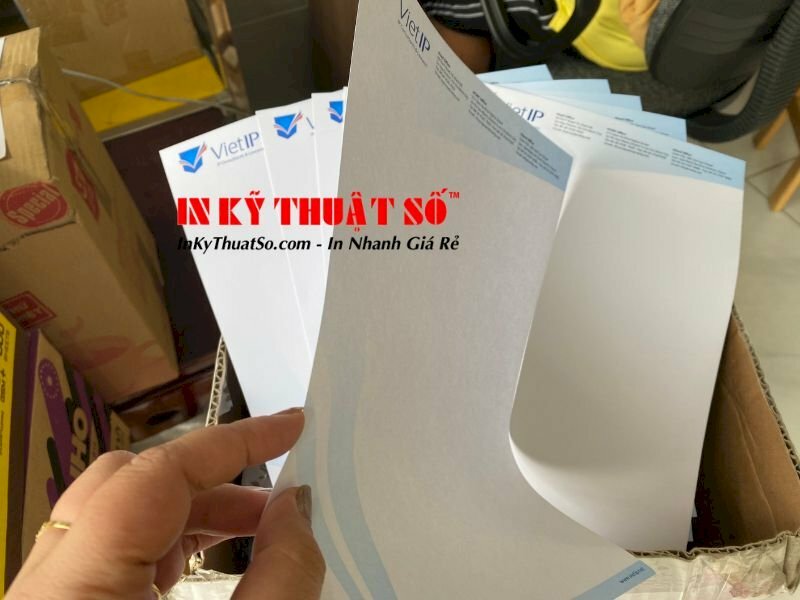 In giấy tiêu đề công ty