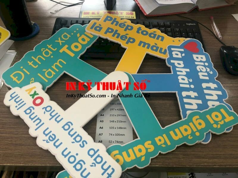 In hashtag học sinh, môn học hài hước - INKTS340