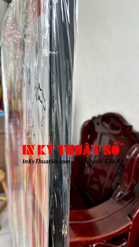 Đóng khung tranh Canvas với mẫu ốp khung đen sang trọng