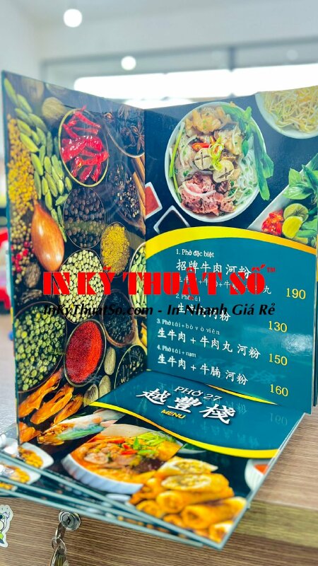In quyển menu bìa cứng quán phở song ngữ Việt - Trung