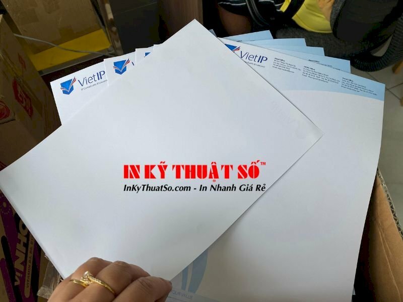 In giấy tiêu đề công ty