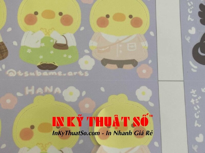 Sticker in hình vịt vàng siêu cute với nhiều hình ảnh khác nhau