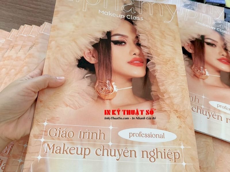 In catalogue lớp học trang điểm - INKTS399