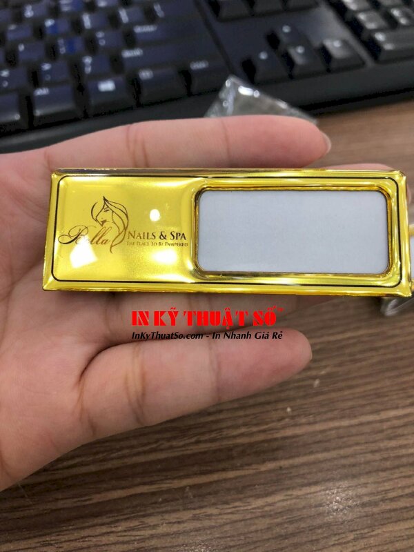Bảng tên nam châm có khe đổi nội dung, kích thước 2x7cm