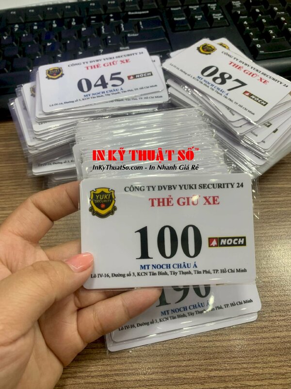 In thẻ giữ xe 2 mặt chất liệu nhựa bền chắc, ép mờ với công nghệ in ấn hiện đại tại In Kỹ Thuật Số since 2006