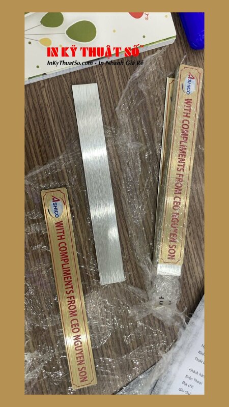 Mẫu thẻ nhôm in UV có lót mực trắng theo file in của In Kỹ Thuật Số 365 Lê Quang Định