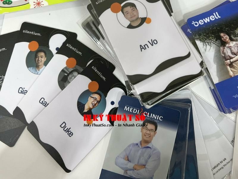 In thẻ nhựa nhân viên - In Kỹ Thuật Số Since 2006