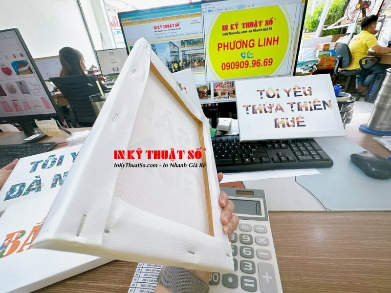 In tranh canvas dầu mờ đóng khung gỗ không viền size nhỏ - In Kỹ Thuật Số Since 2006