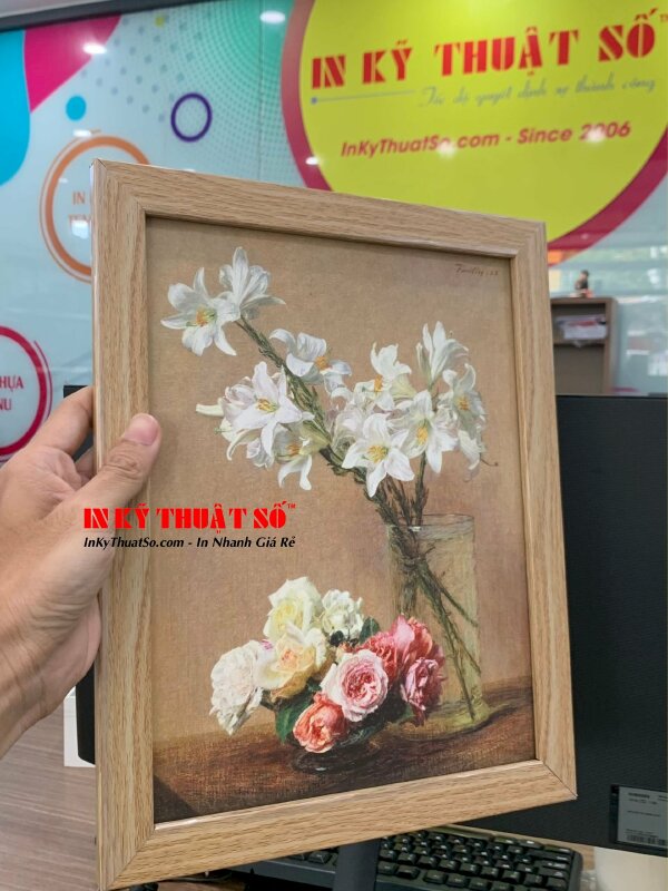 In tranh decor treo tường nghệ thuật với chất liệu PP cán format