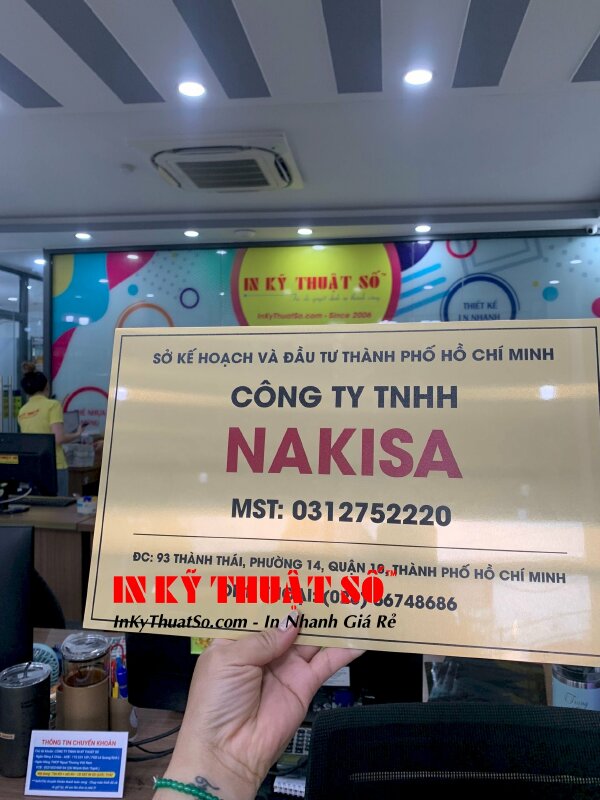 Biển hiệu công ty nhôm xướng vàng trang trọng, hiện đại - In ấn bởi In Kỹ Thuật Số since 2006