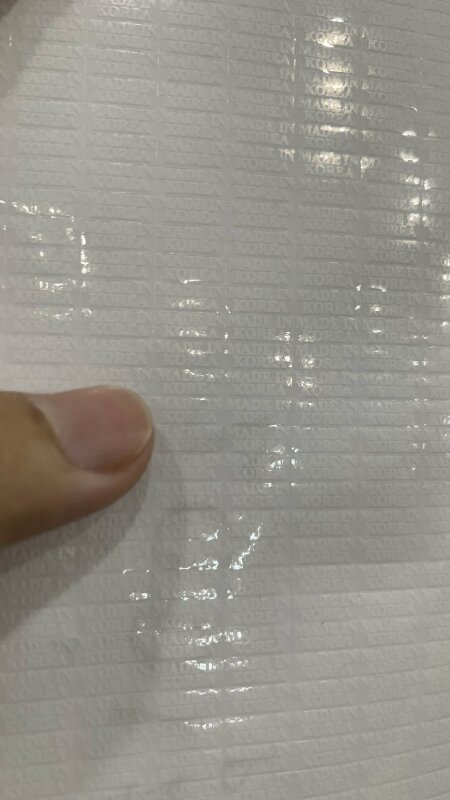 In tem decal dán sản phẩm đẹp bằng mực trắng trên chất liệu decal trong